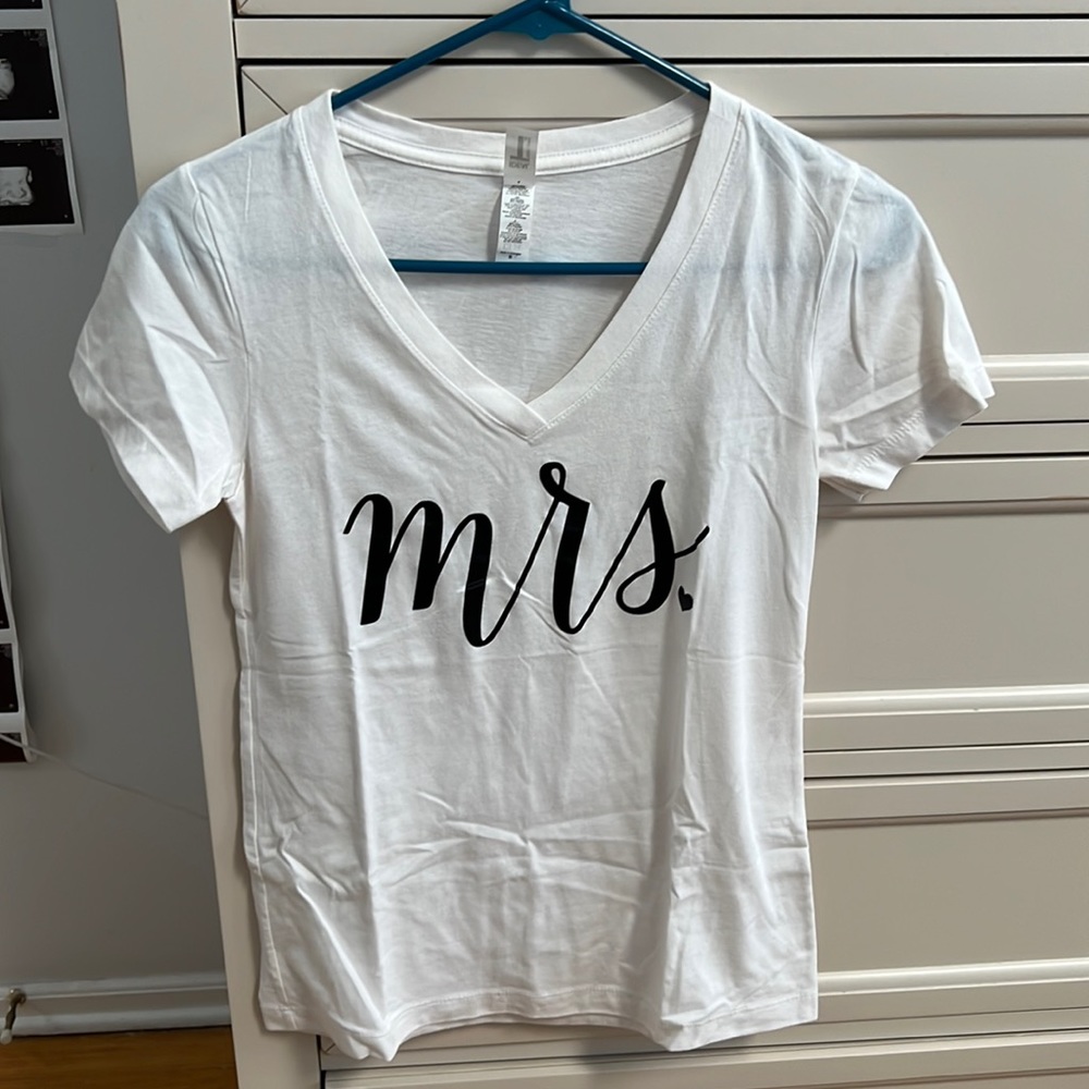 Mrs tee - Picture 1 of 3